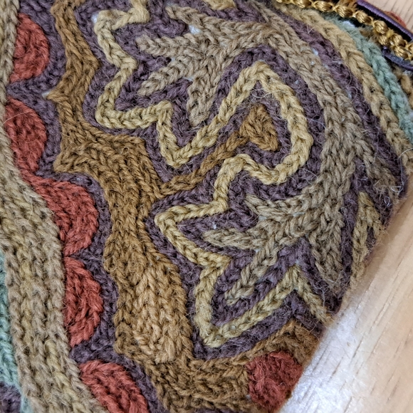 Lorren Bell Floral Tapestry Clutch with Faux Tortoiseshell Zipper Pull - Picture 2 of 10